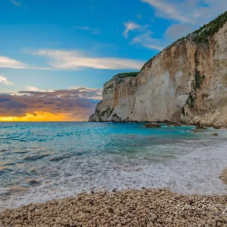 Paxos Fairytales Lovenest 2 Bed & Breakfast *